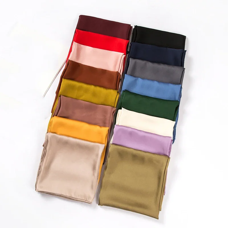 サテンスカーフ レディース 70cm 無地 スムースな表面  - Silk Neck Scarf のレビューと価格