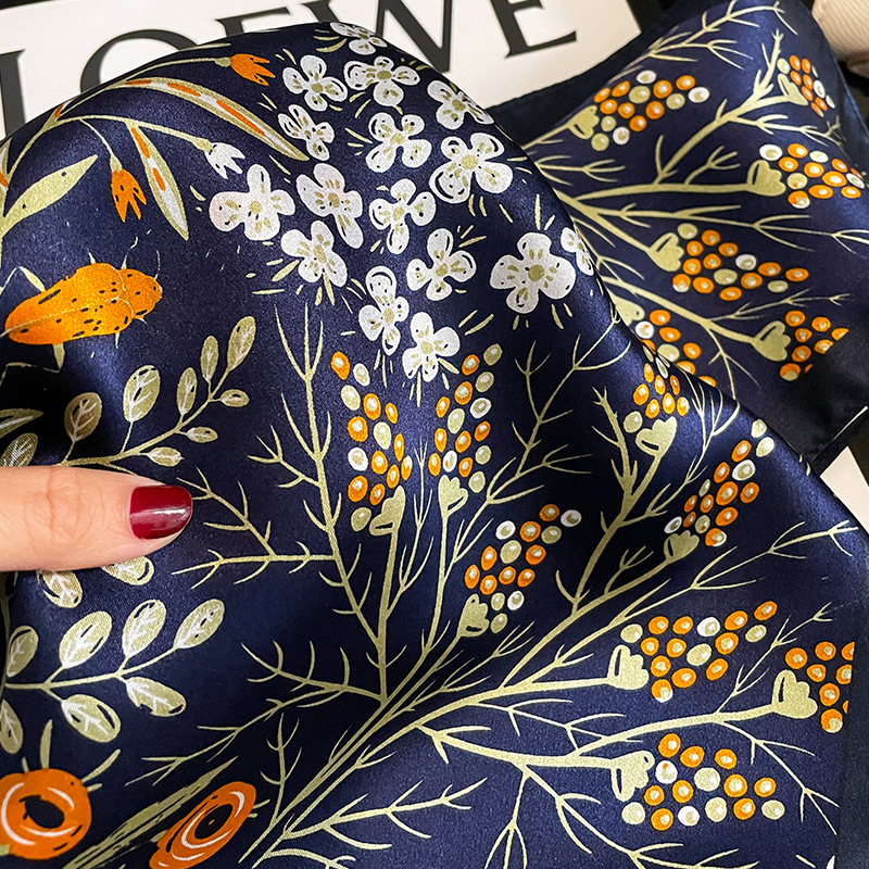 2026 ファッション 100% リアルシルクスクエアサテン - Ascot Neck Scarf のレビューと価格