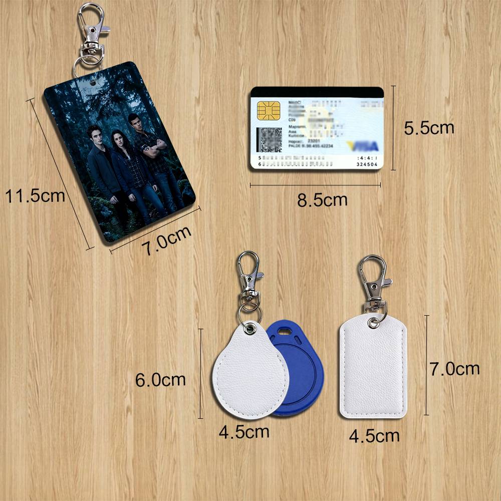 映画「トワイライト」のテレビシリーズをモチーフにした、革製の - Lanyard Badge Holder のレビューと価格